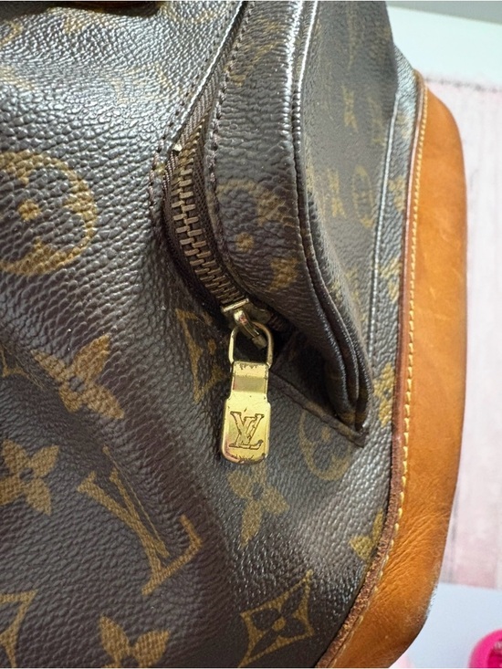 Louis Vuitton Montsouris MM Monogram Backpack Authenticated Vintage main image 2